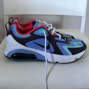 Nike Air Max 200 men’s running shoe size 9 US